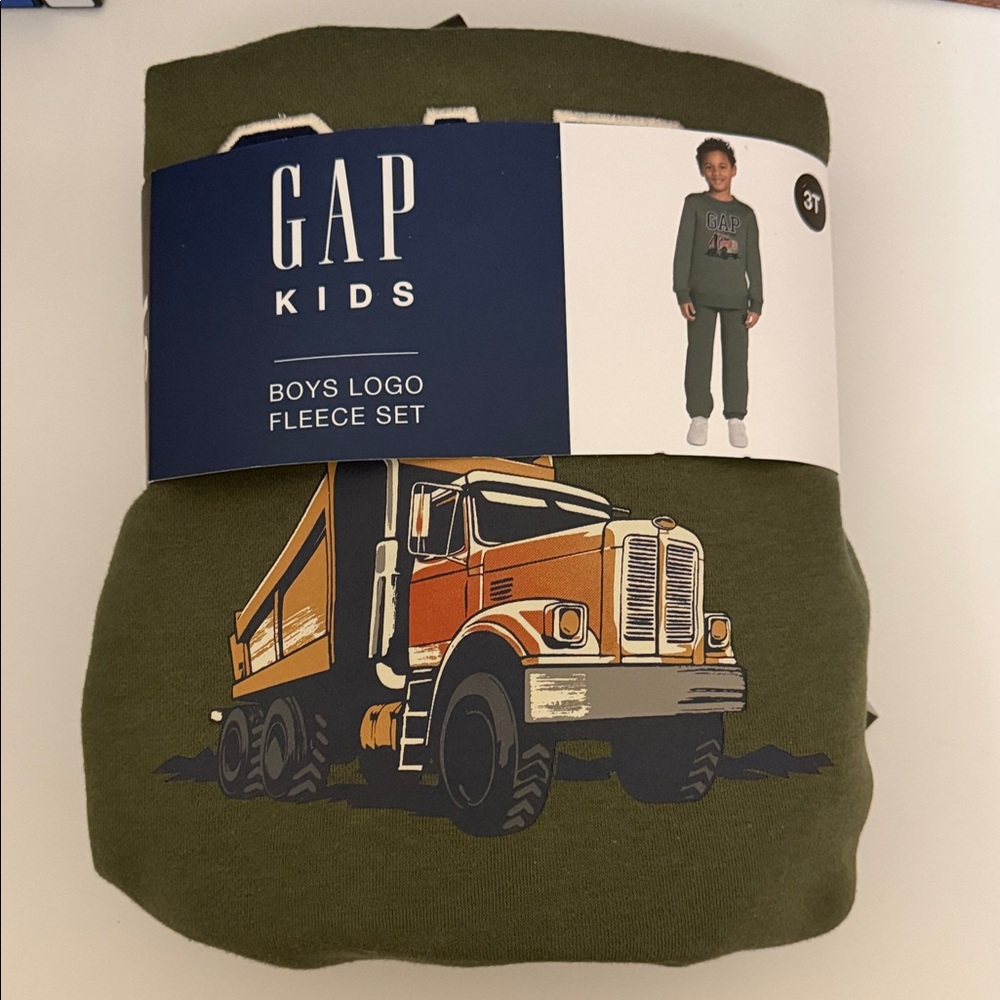 GAP 2 Piece Boys Olive Fleece Set with Truck Design- 3T